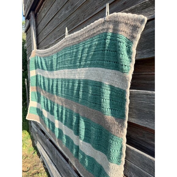 Vintage 70's Small Afghan Wool/acrylic Green Beige Gray 61x46" - Picture 3 of 14